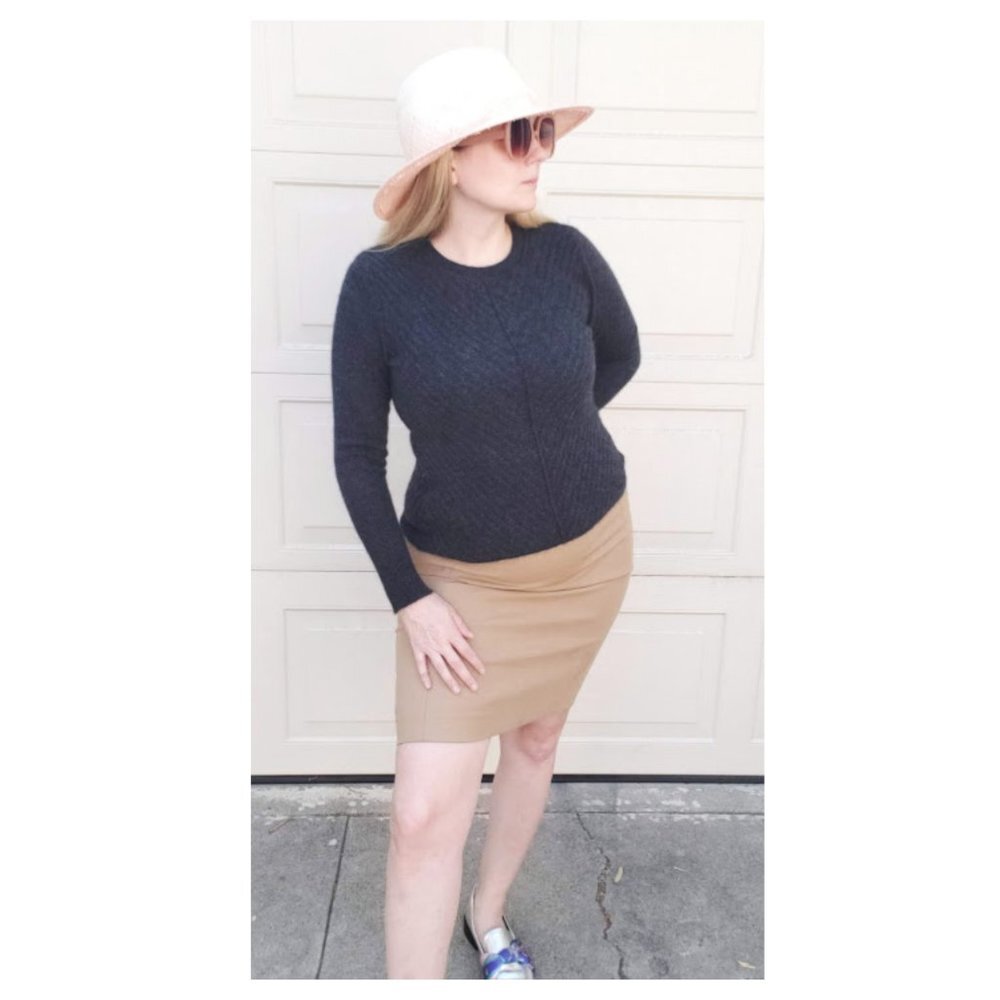 Le Kasha 1918 100% Cashmere Grey Sweater